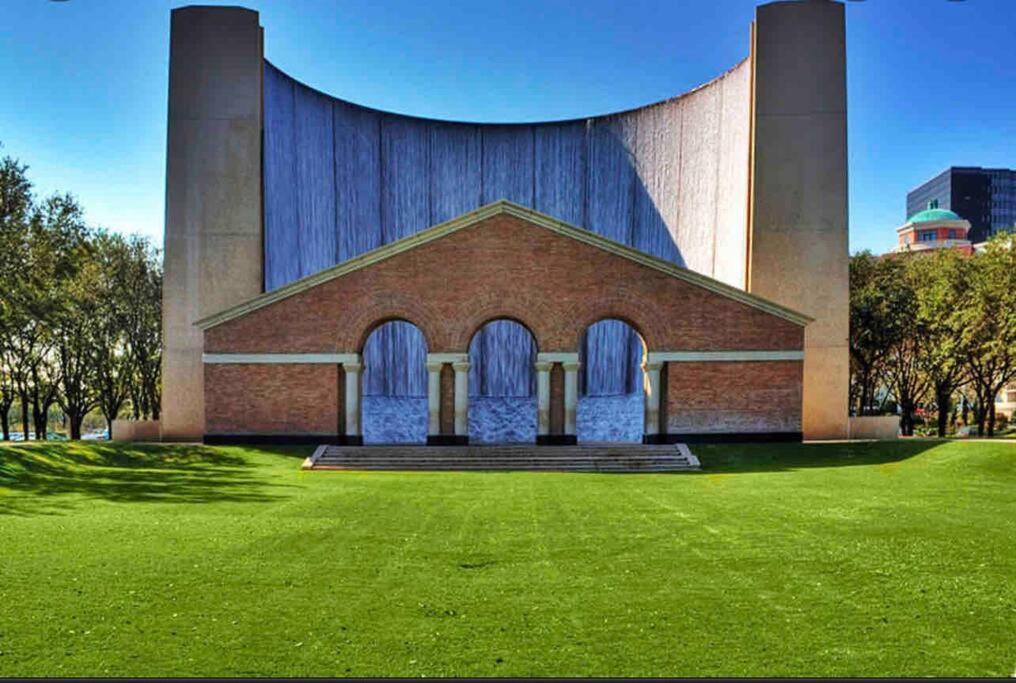 Luxury 1Bedroom/Pool View/ Galleria W/Study Desk Houston Exterior foto