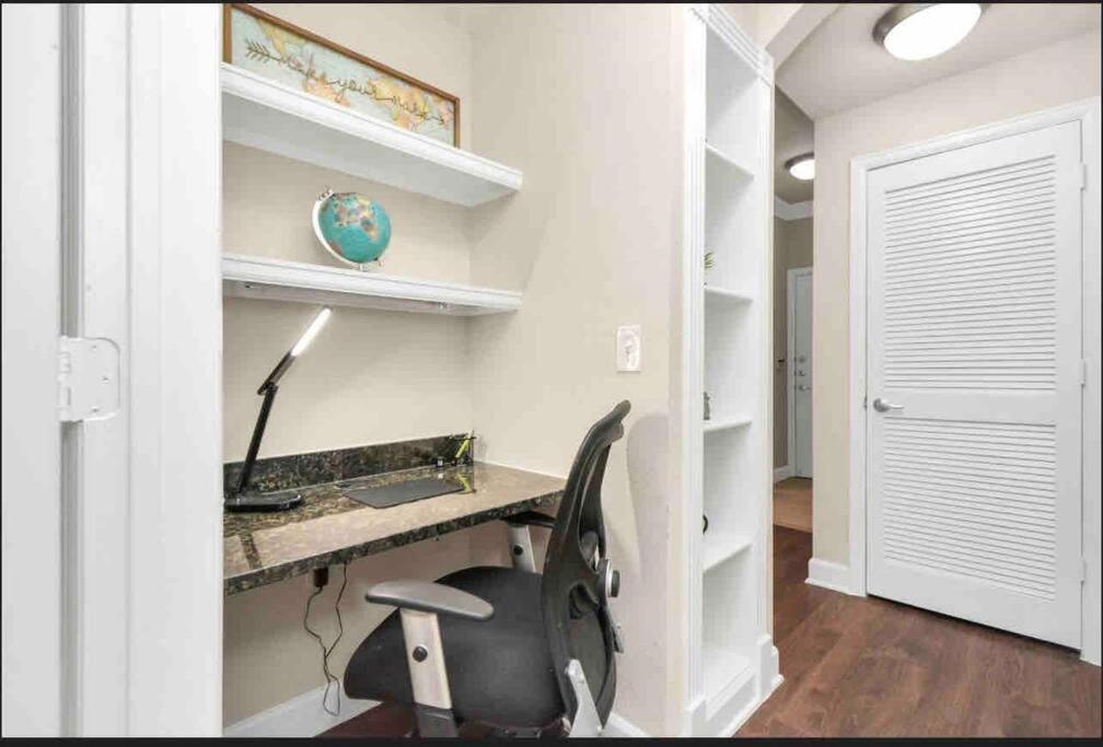 Luxury 1Bedroom/Pool View/ Galleria W/Study Desk Houston Exterior foto